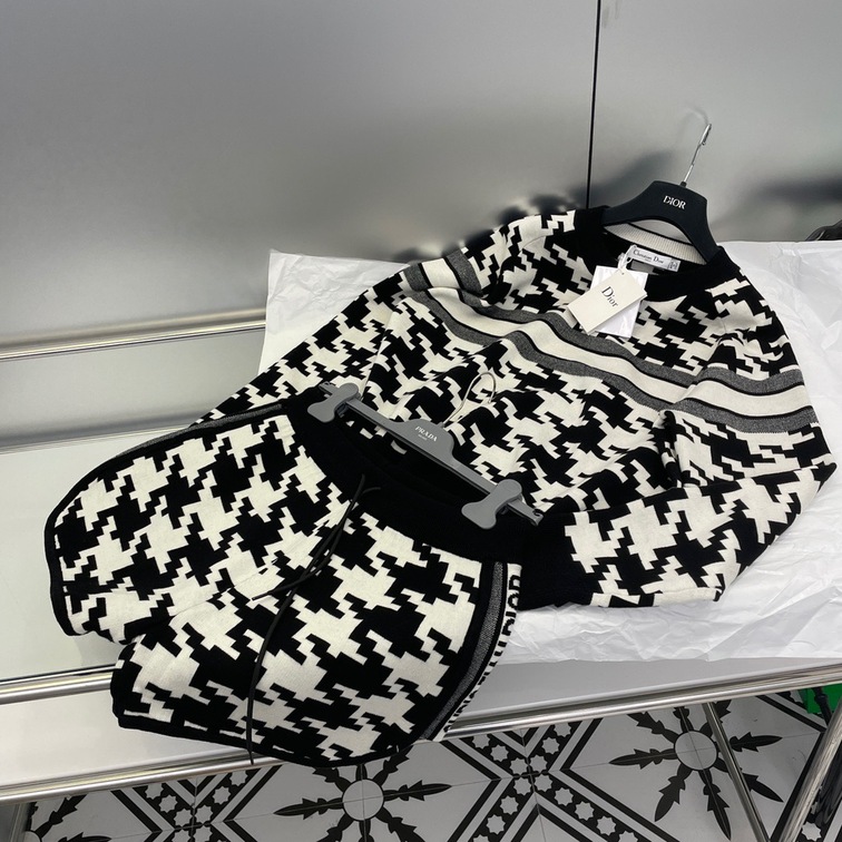 Set Sweaters Quan Short Nu Dior Ss2022