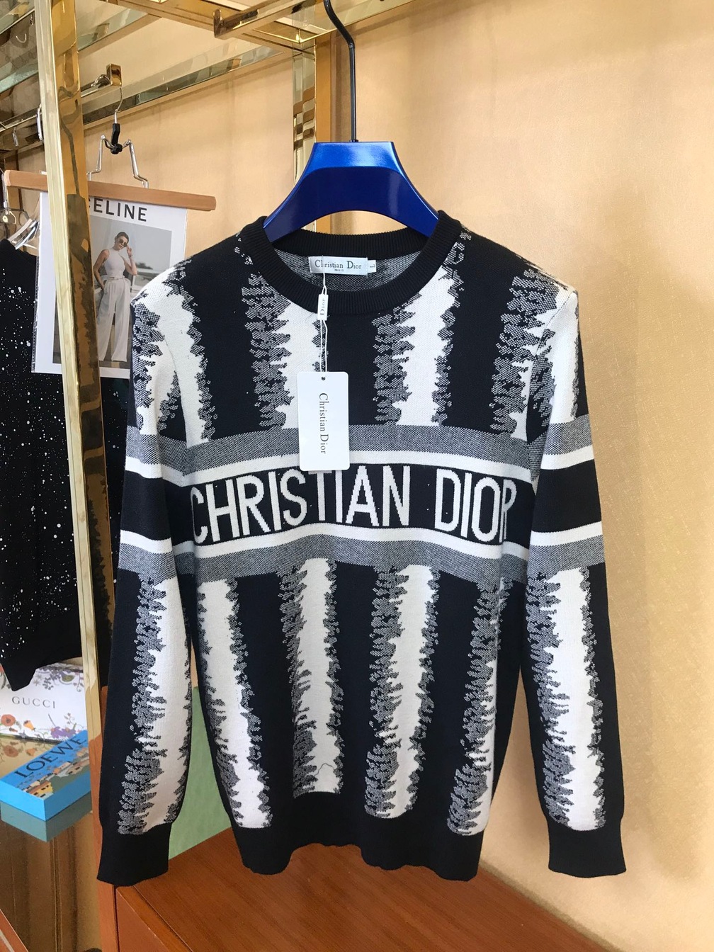 Sweaters Len Dior Soc Den Trang Co Chu