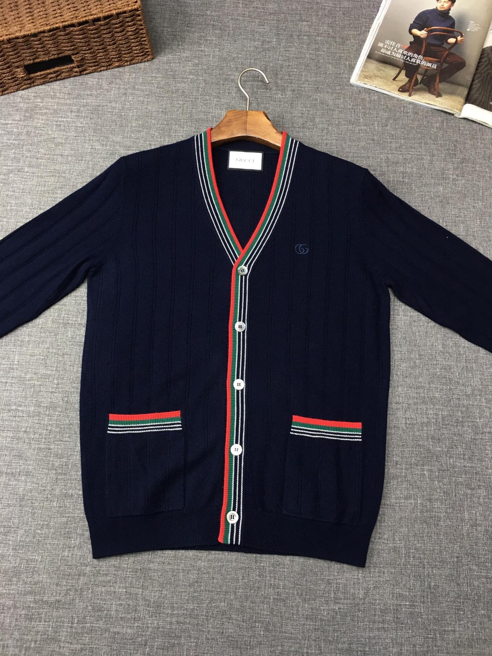 Cardigan Gucci Co Vien 3 Mau Cotton