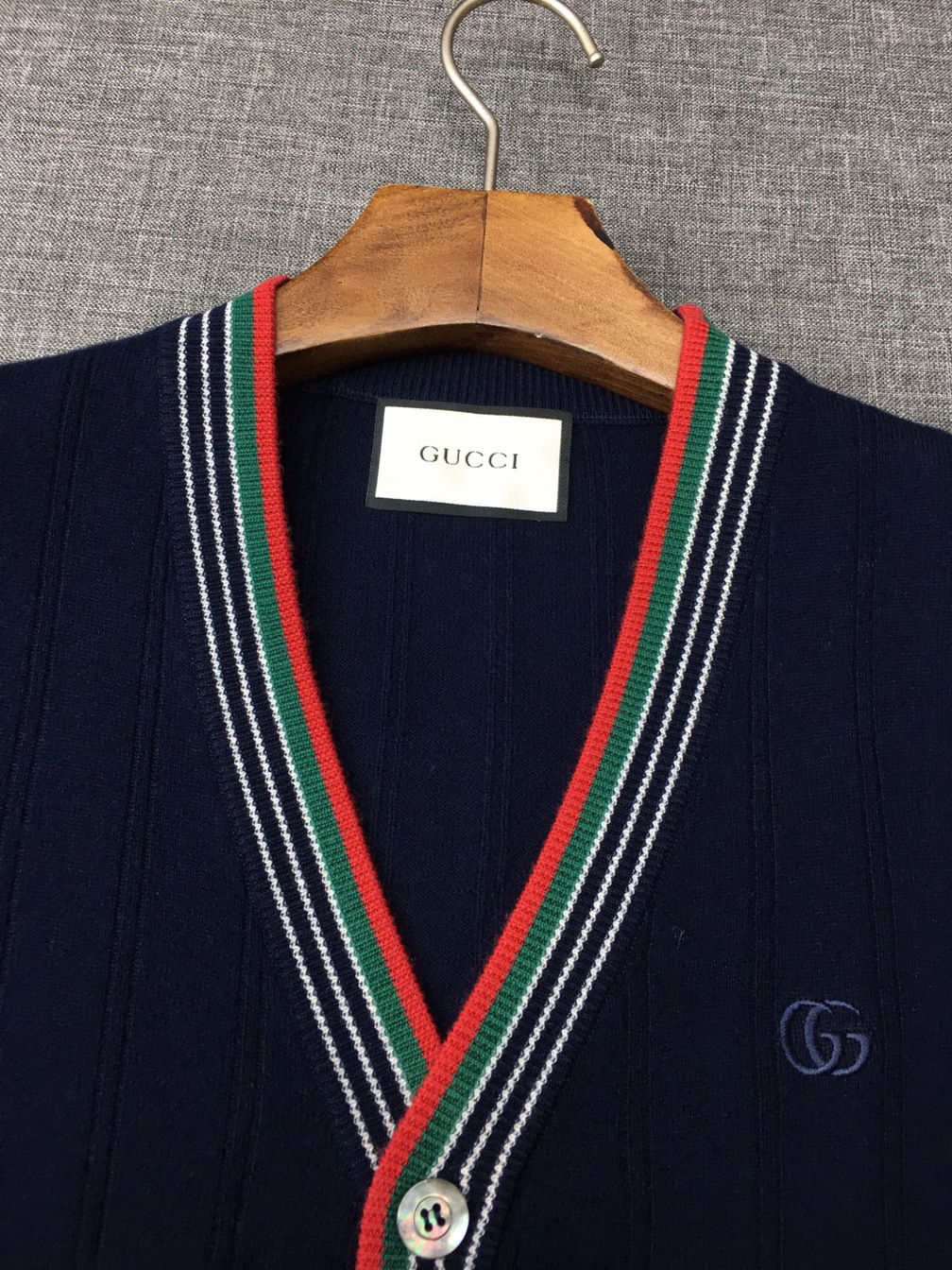 Cardigan Gucci Co Vien 3 Mau Cotton