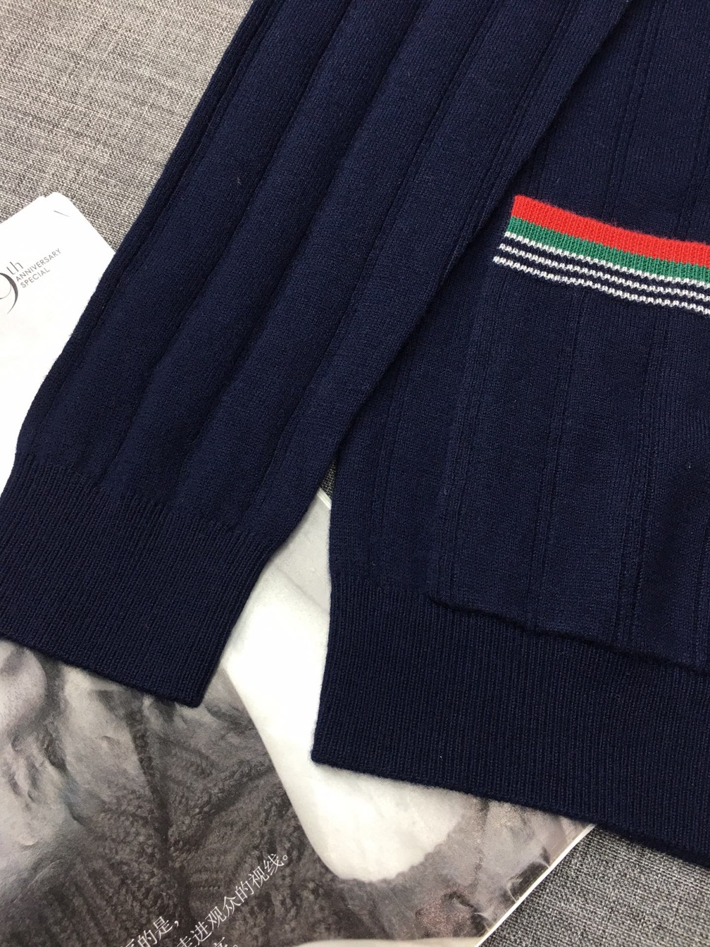 Cardigan Gucci Co Vien 3 Mau Cotton