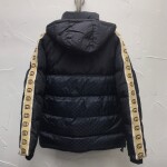 Phao Gucci Tay Logo Vang Ss2022