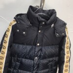 Phao Gucci Tay Logo Vang Ss2022