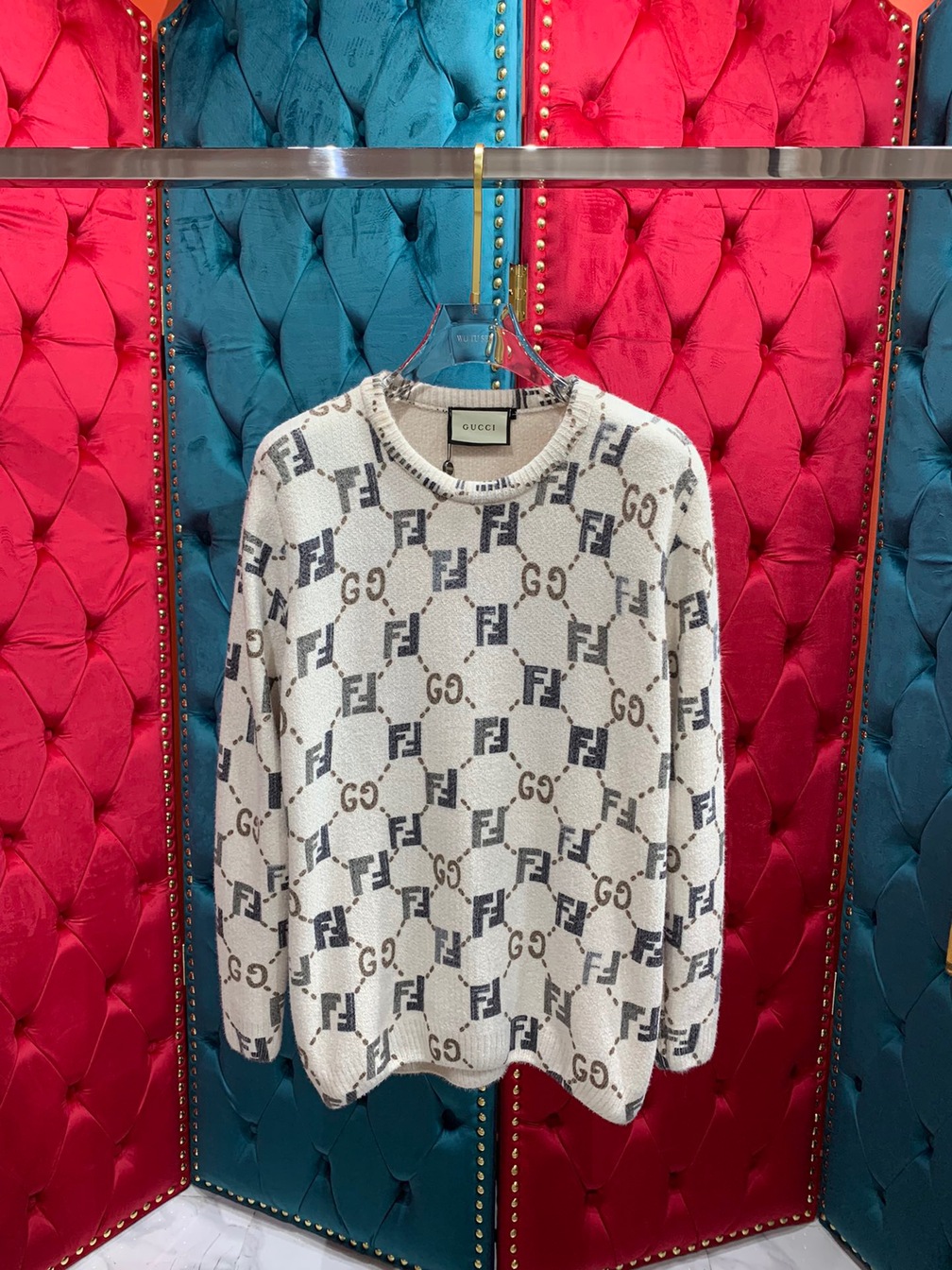 Sweaters Len Guccixfendi