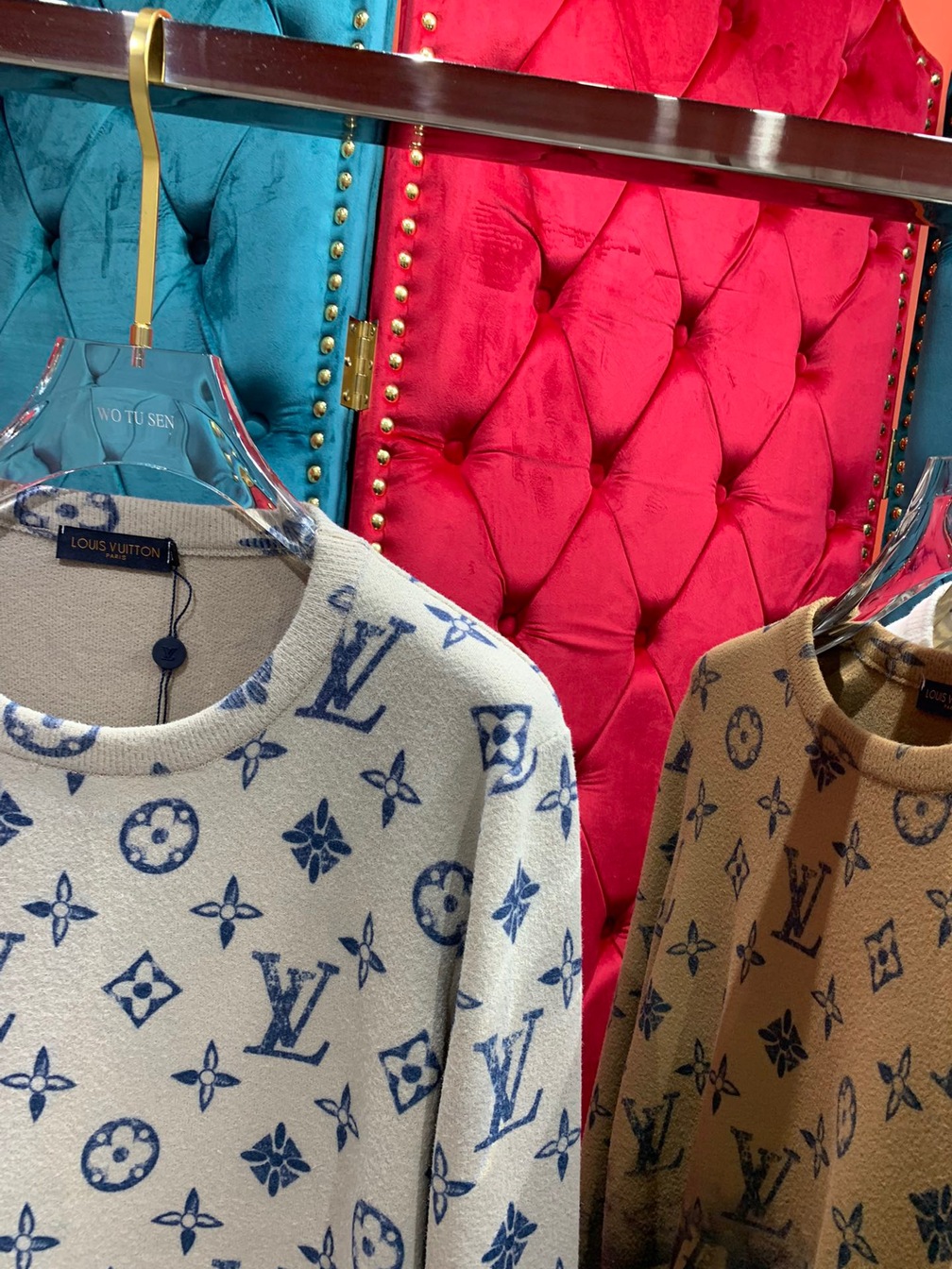 Sweaters Len Lv Hoa Tiet Chu Xanh