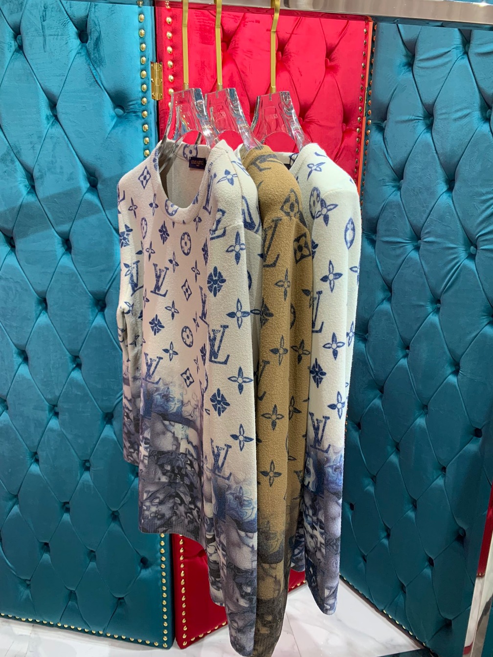 Sweaters Len Lv Hoa Tiet Chu Xanh