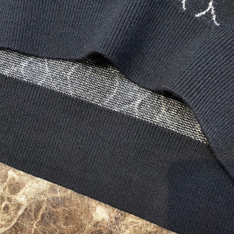 Sweaters Len Lv Hoa Tiet Hoa 4 Canh Den