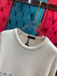 Sweaters Len Lv Hoa Tiet Logo Than Ao