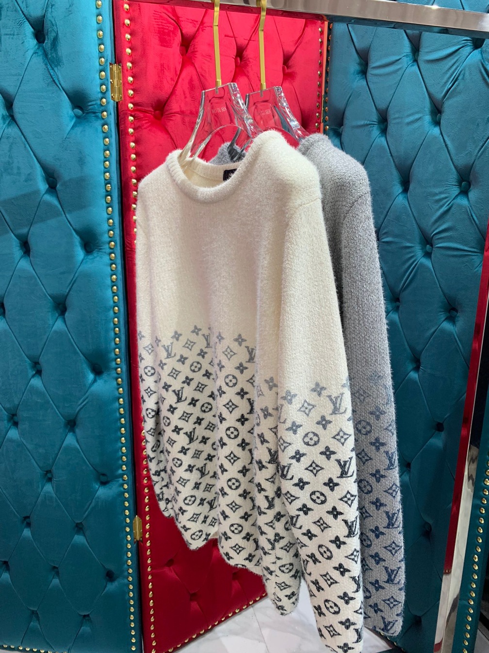 Sweaters Len Lv Hoa Tiet Logo Than Ao