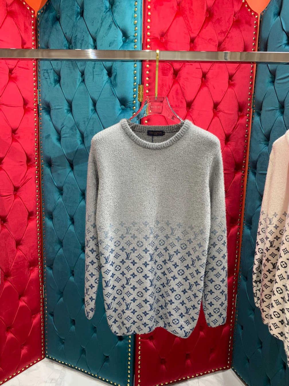 Sweaters Len Lv Hoa Tiet Logo Than Ao