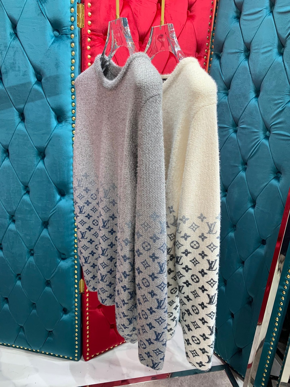 Sweaters Len Lv Hoa Tiet Logo Than Ao
