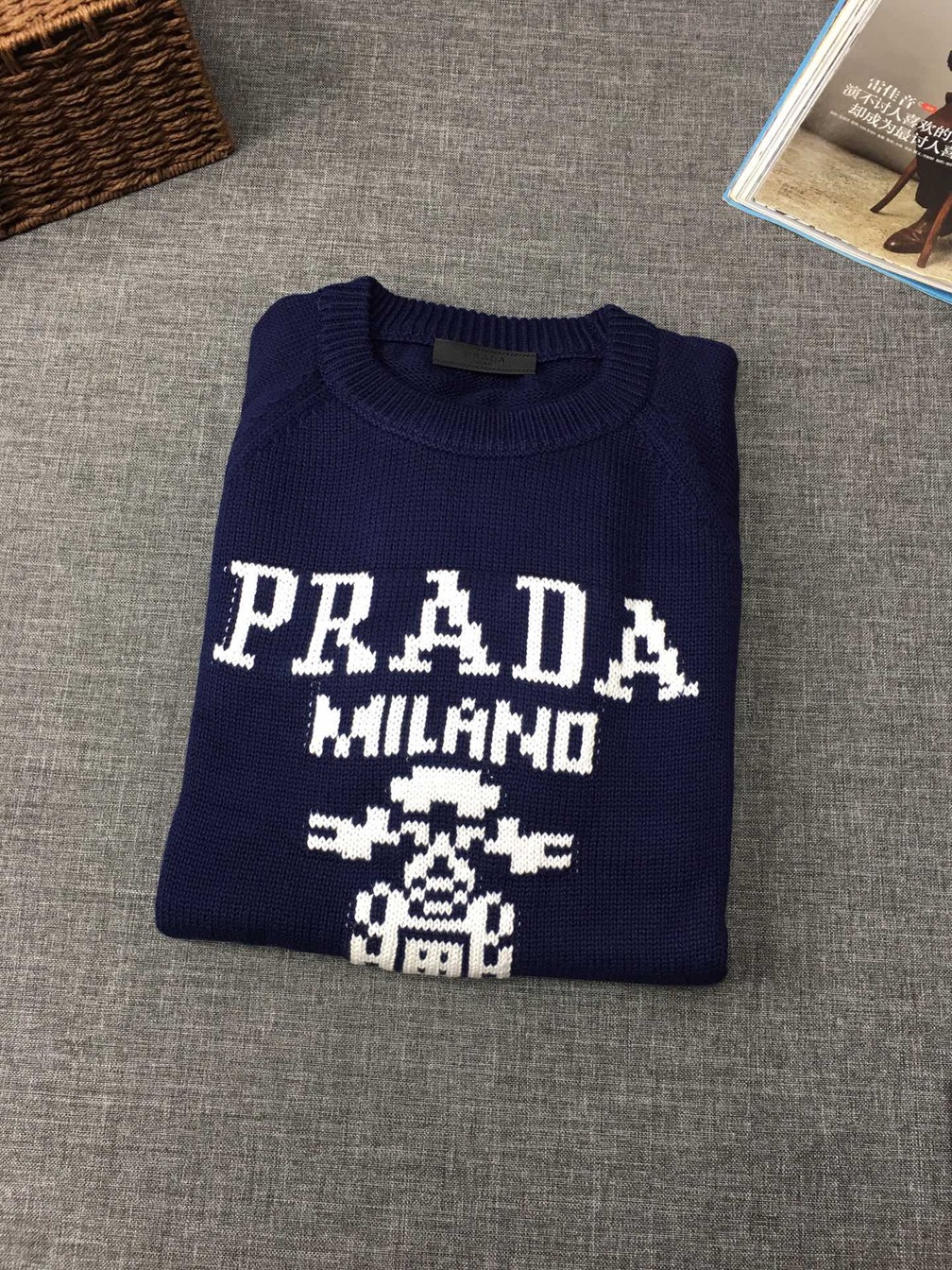 Sweaters Len Prada Logo Mat Truoc