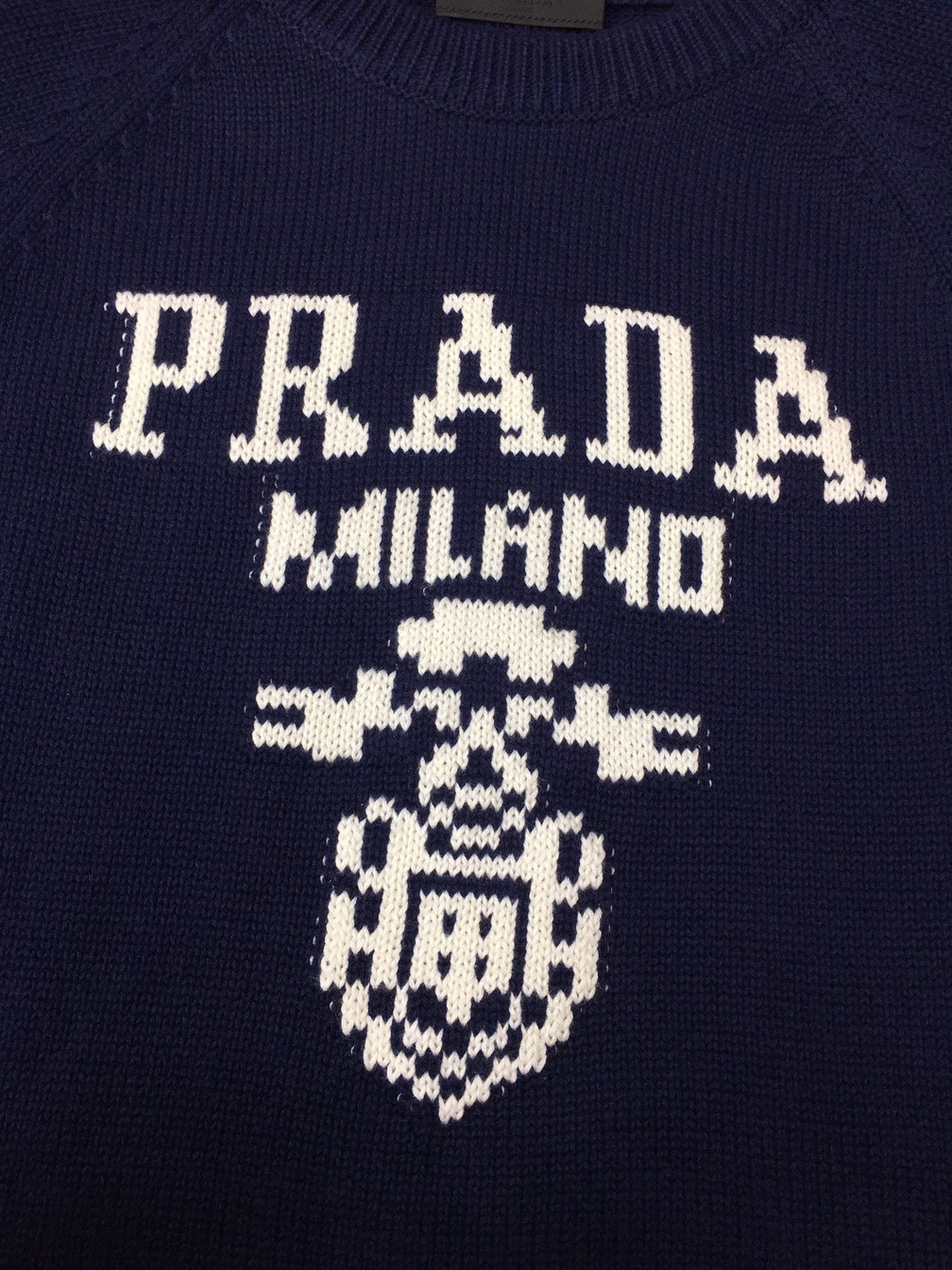 Sweaters Len Prada Logo Mat Truoc