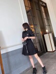 Vay Prada Ngan Tay Co Day Chiet Eo