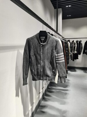Bomber Thom Len Thung 3 Soc