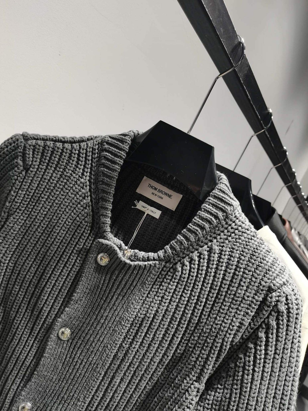 Bomber Thom Len Thung 3 Soc