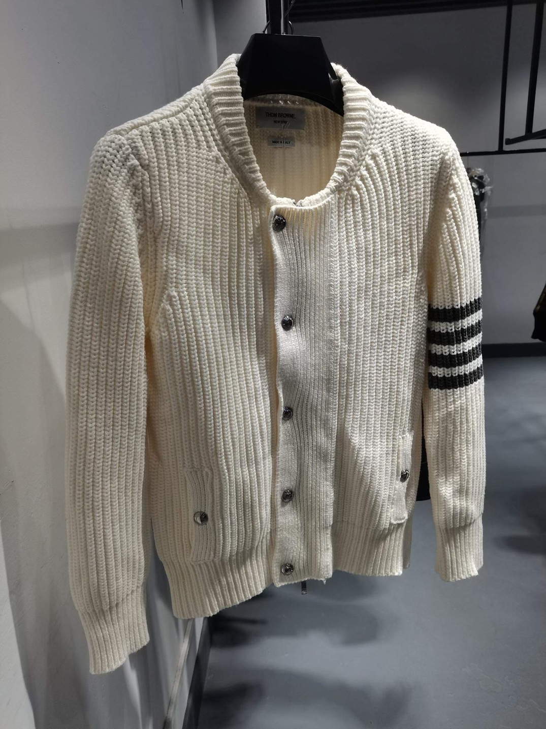 Bomber Thom Len Thung 3 Soc