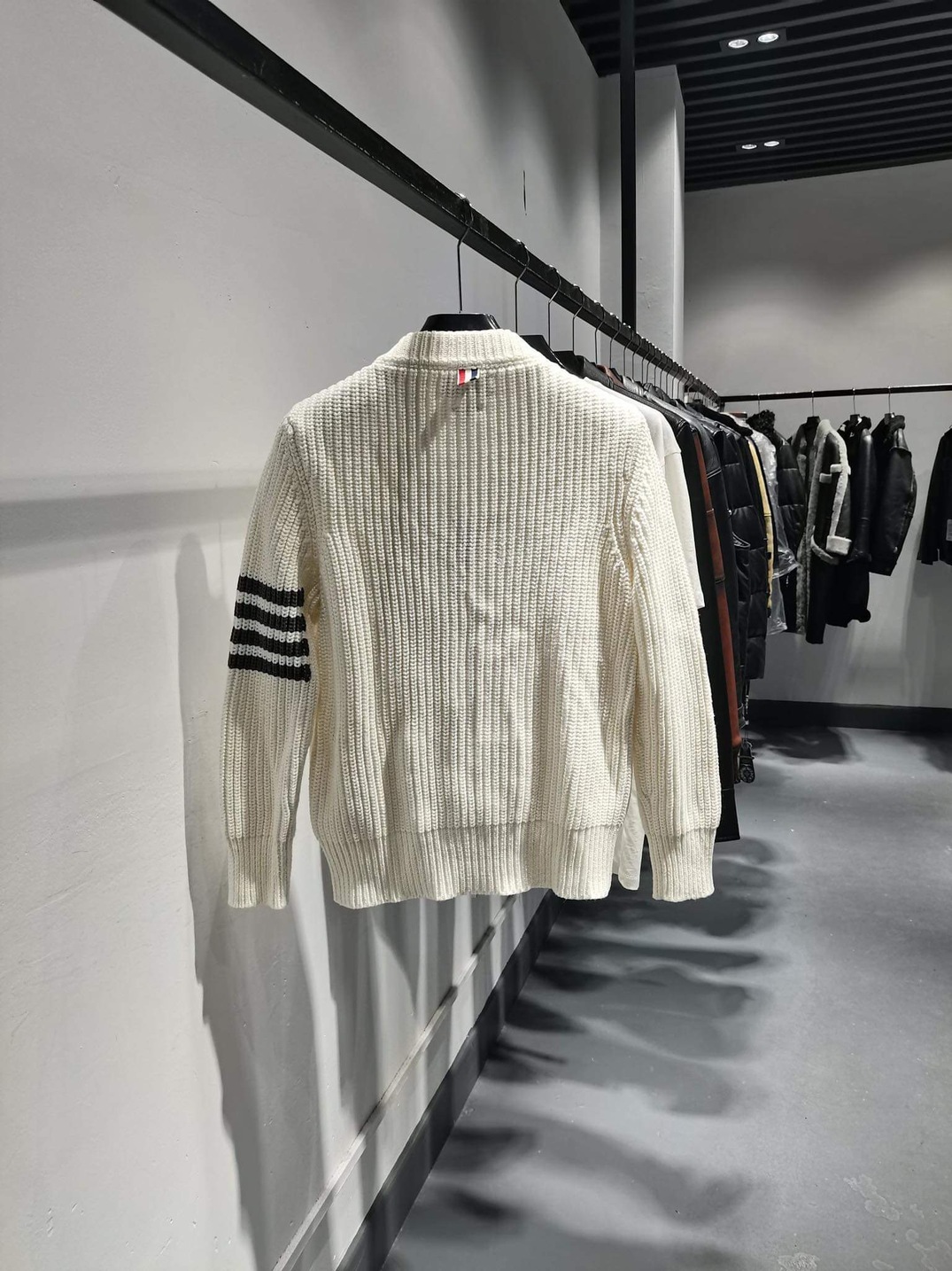 Bomber Thom Len Thung 3 Soc