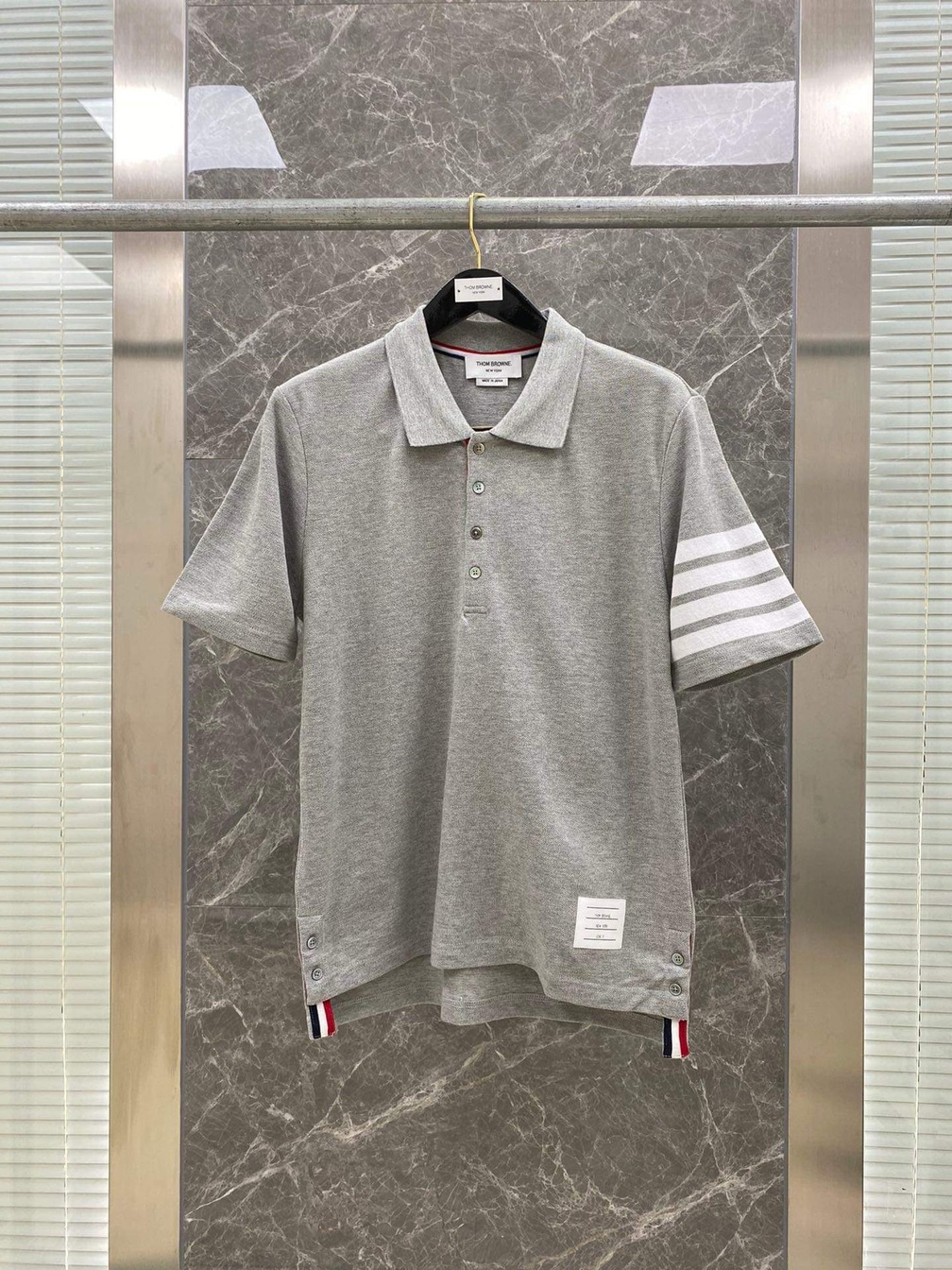 Polo Thom 3 Soc Tay Phai Tag Truoc