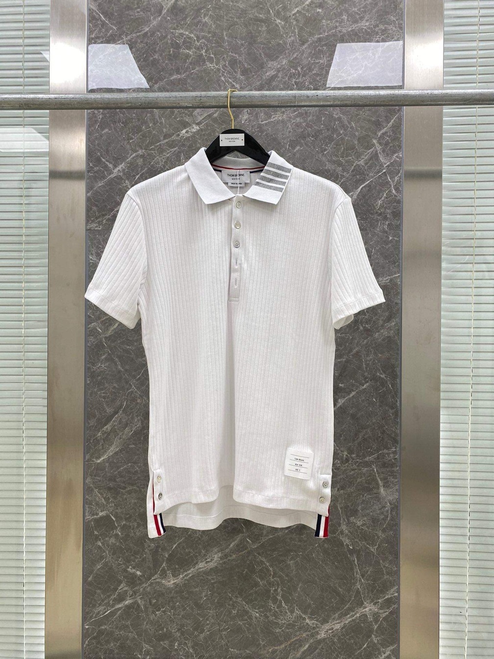 Polo Thom Co Soc Phai