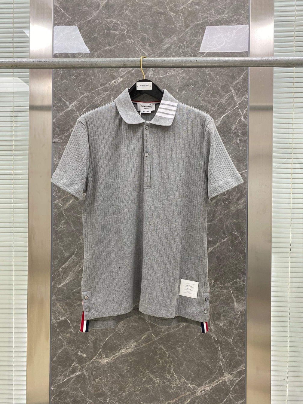 Polo Thom Co Soc Phai