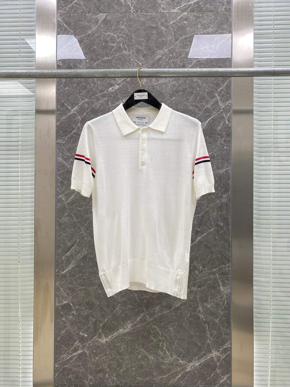 Polo Thom Soc Do Xanh Giua Tay