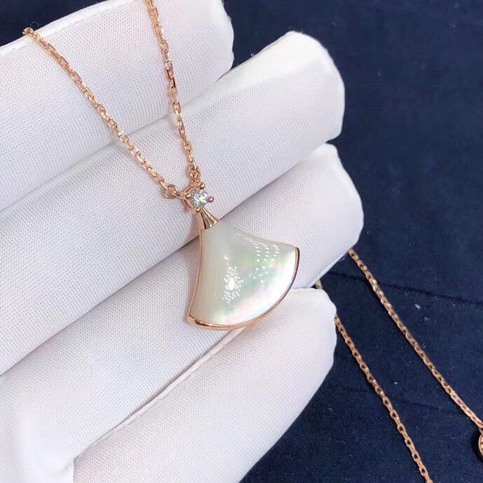 Bvlgari Divas Dream Mother Of Pearl Diamond Necklace