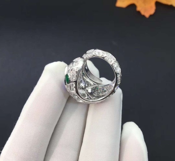 Bvlgari Serpenti Ring Emerald Eyes And Pave Diamonds