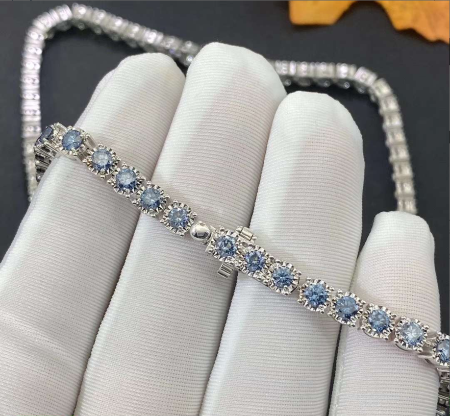 Cartier Essential Lines Bracelet 18k White Gold Sapphires