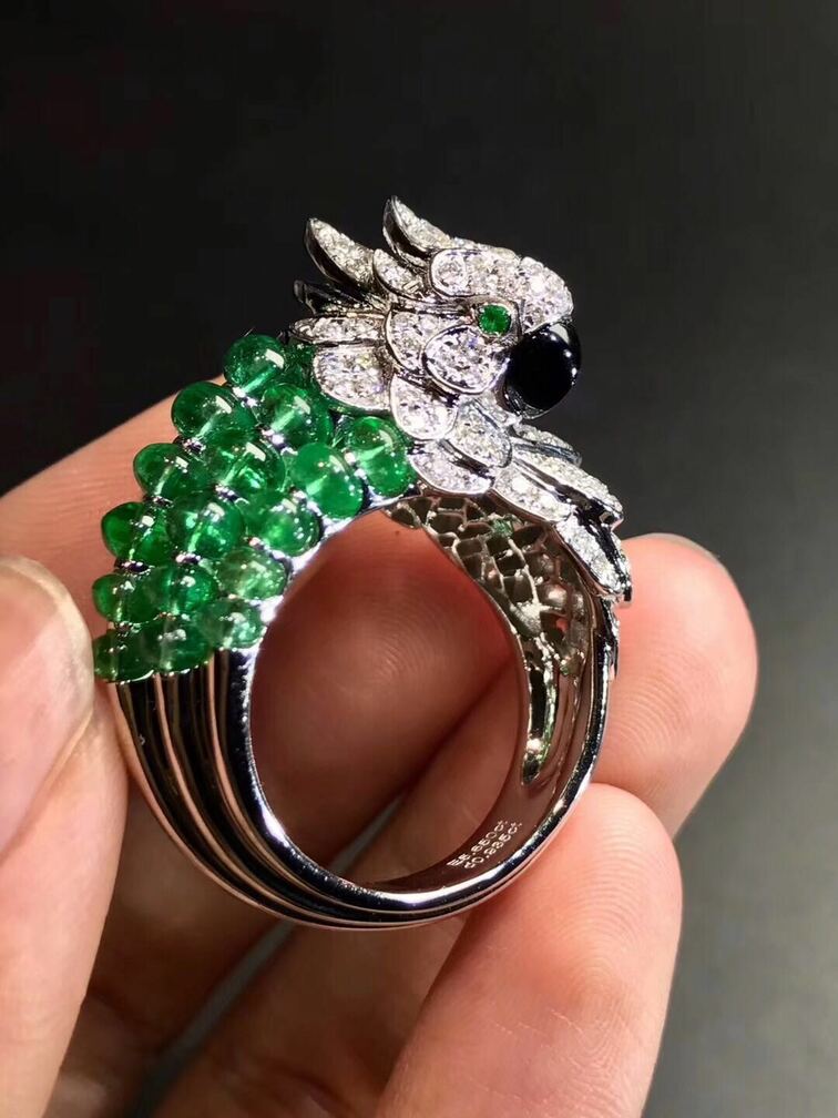 Cartier Les Oiseaux Liberes Parrot Ring 18k White Gold With Gray Mother Of Pearl Emeralds Beads