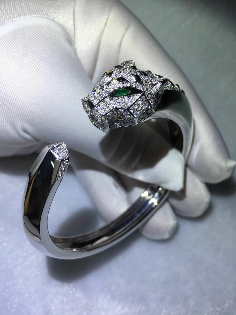 Classic Panthere De Cartier Bracelet White Gold Diamonds Emeralds Onyx