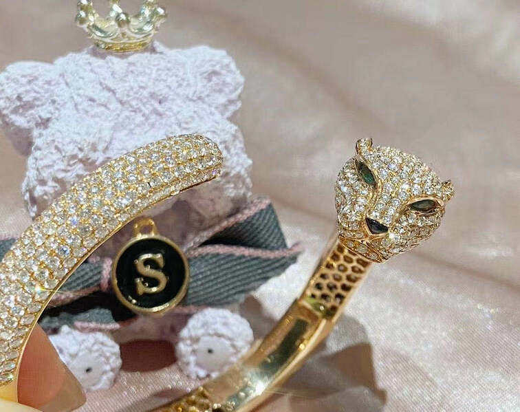 Panthere De Cartier Bracelet 706 Diamonds 18k Yellow Gold