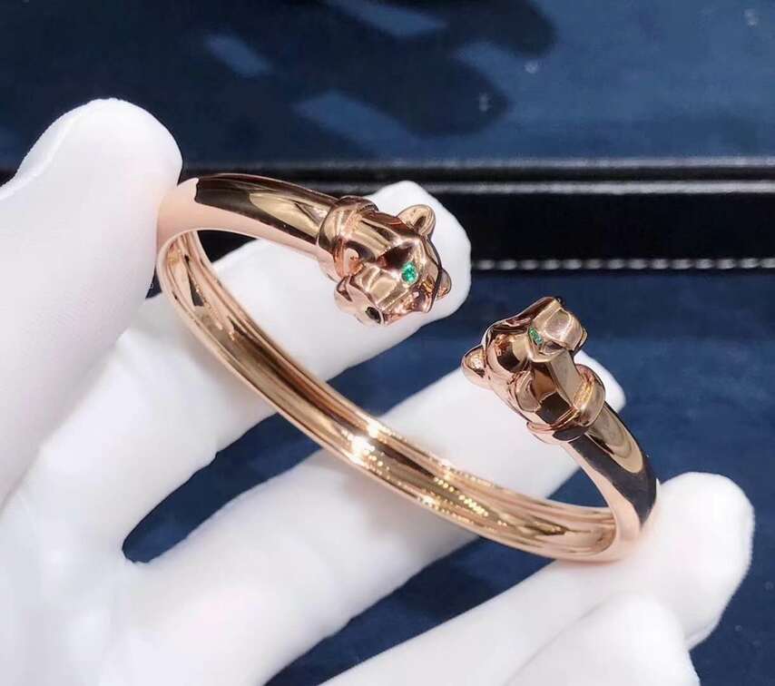 Panthere De Cartier Bracelet Set With Tsavorite Garnets And Onyx