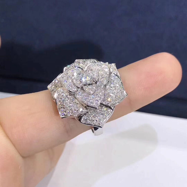 Custom Made Piaget 18k White Gold With 112 Diamonds 238ct Rose Ring