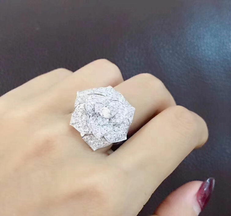 Custom Made Piaget 18k White Gold With 112 Diamonds 238ct Rose Ring