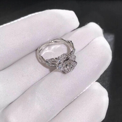 Piaget 18k White Gold With 71 Diamonds 05ct Rose Ring