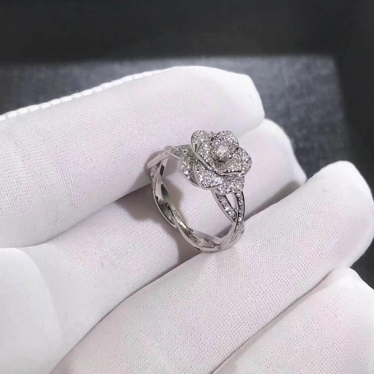 Piaget 18k White Gold With 71 Diamonds 05ct Rose Ring