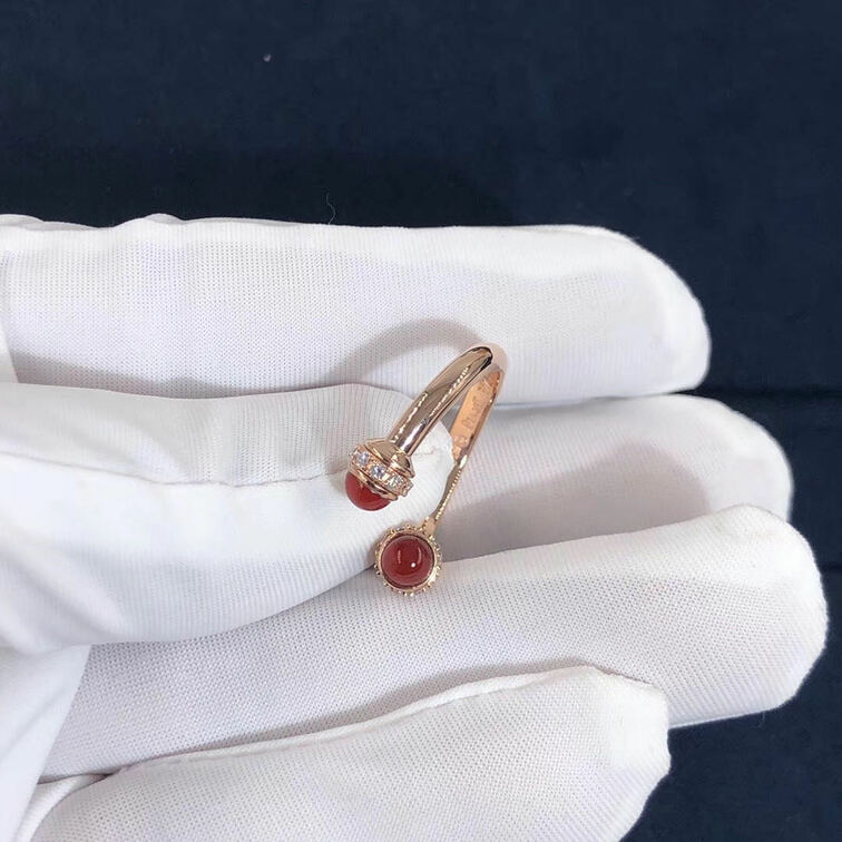 Piaget Possession Ring 18k Rose Gold With Diamonds Carnelian
