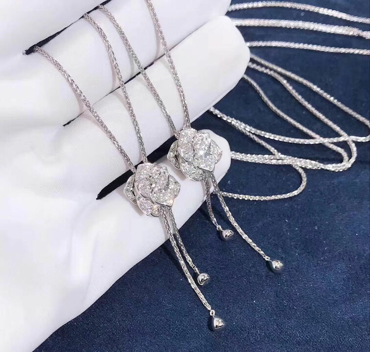 Piaget Rose Necklace In 18k White Gold Set With 41 Brilliant Cut Diamonds
