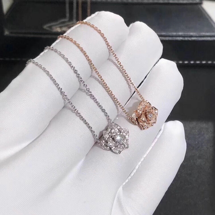 Piaget Rose Pendant In 18k Gold With 36 Diamonds