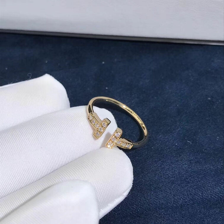 Tiffany Co 18k Yellow Gold Diamond T Wire Ring