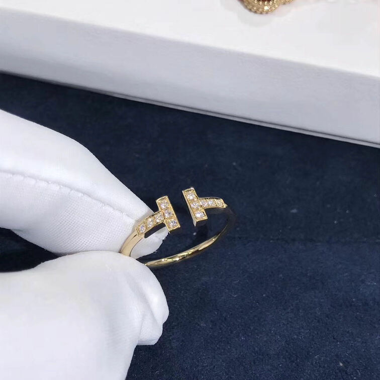 Tiffany Co 18k Yellow Gold Diamond T Wire Ring