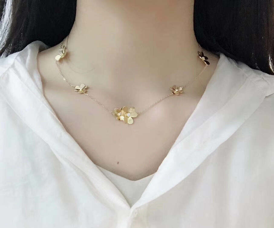 Solid Real Van Cleef Arpels Frivole Necklace 9 Flowers Yellow Gold Diamond