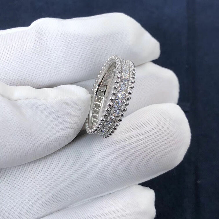Van Cleef Arpels 18k White Gold Perlee Diamonds 1 Rows Ring