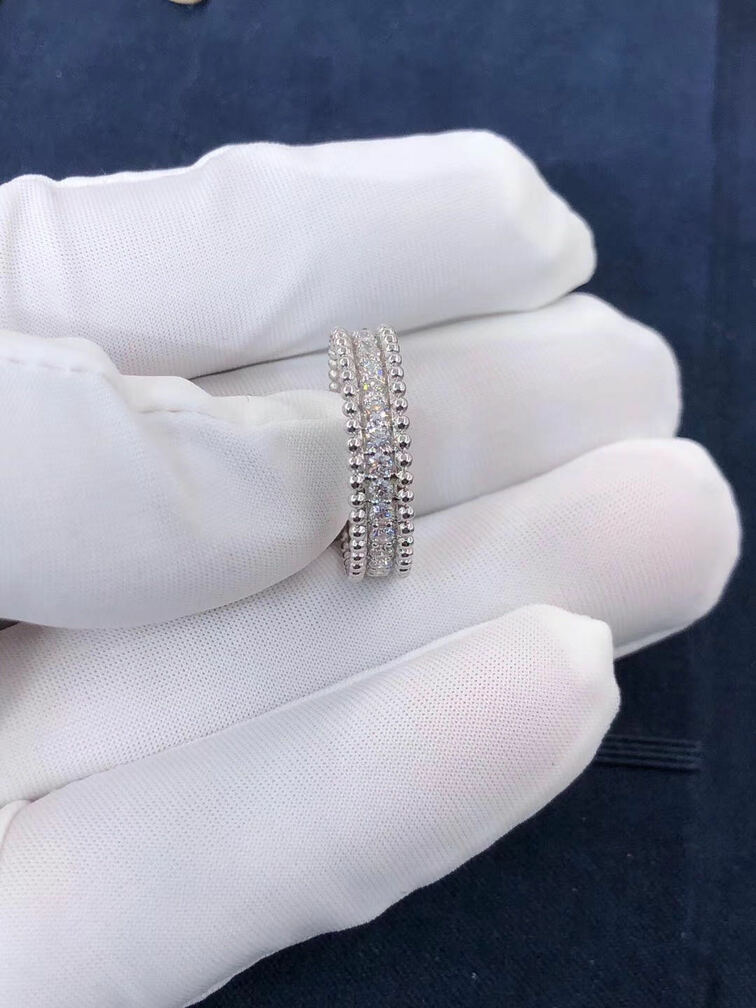Van Cleef Arpels 18k White Gold Perlee Diamonds 1 Rows Ring