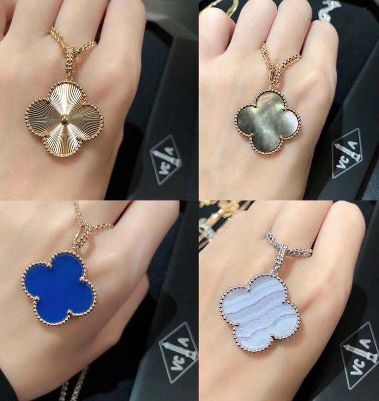 Van Cleef Arpels 18k Yellow Gold 1 Motifs Blue Agate Magic Alhambra Pendant Long Necklace