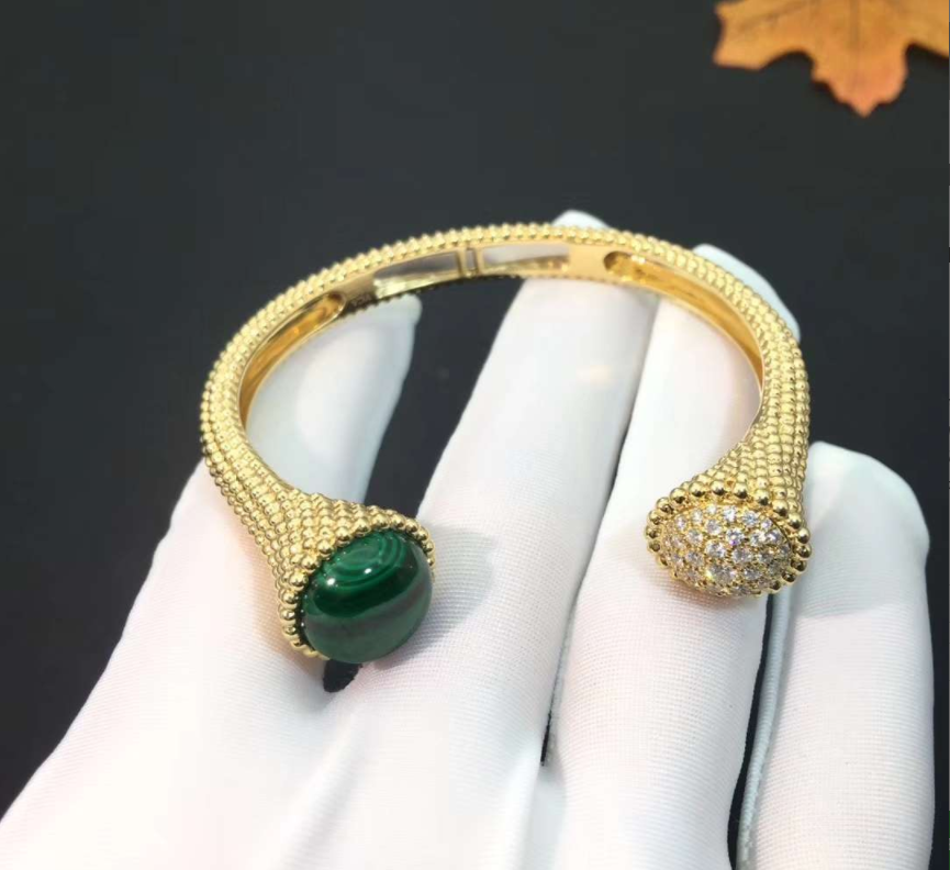 Van Cleef Arpels 18k Yellow Gold Diamond And Malachite Perlee Couleurs Medium Model Bracelet