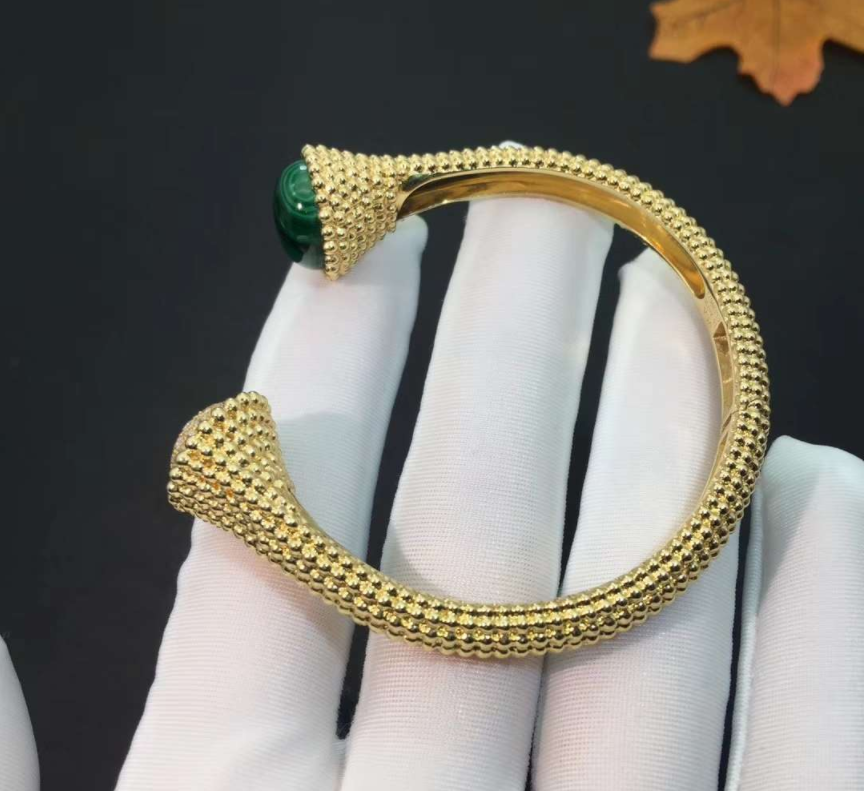 Van Cleef Arpels 18k Yellow Gold Diamond And Malachite Perlee Couleurs Medium Model Bracelet
