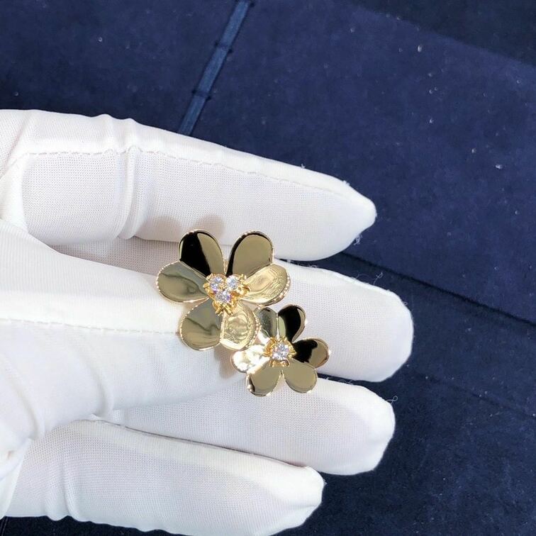 Van Cleef Arpels 18k Yellow Gold Diamond Frivole Between The Finger Ring