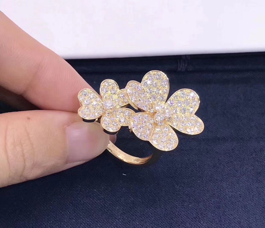 Van Cleef Arpels 18k Yellow Gold Frivole Diamond Between The Finger Ring